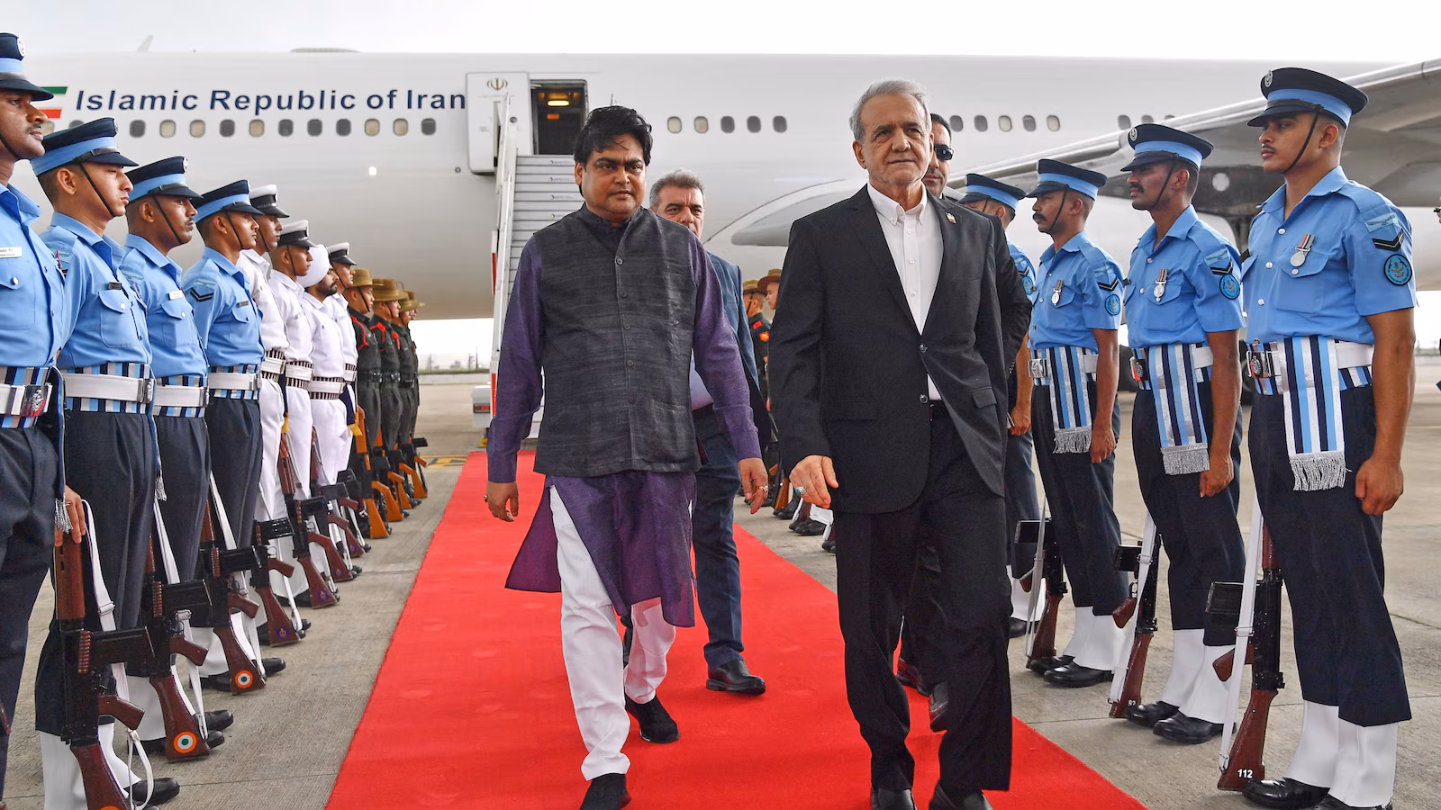 Les dirigeants des BRICS se réunissent en Inde alors que les guerres et les tensions avec les États-Unis mettent le bloc à l'épreuve