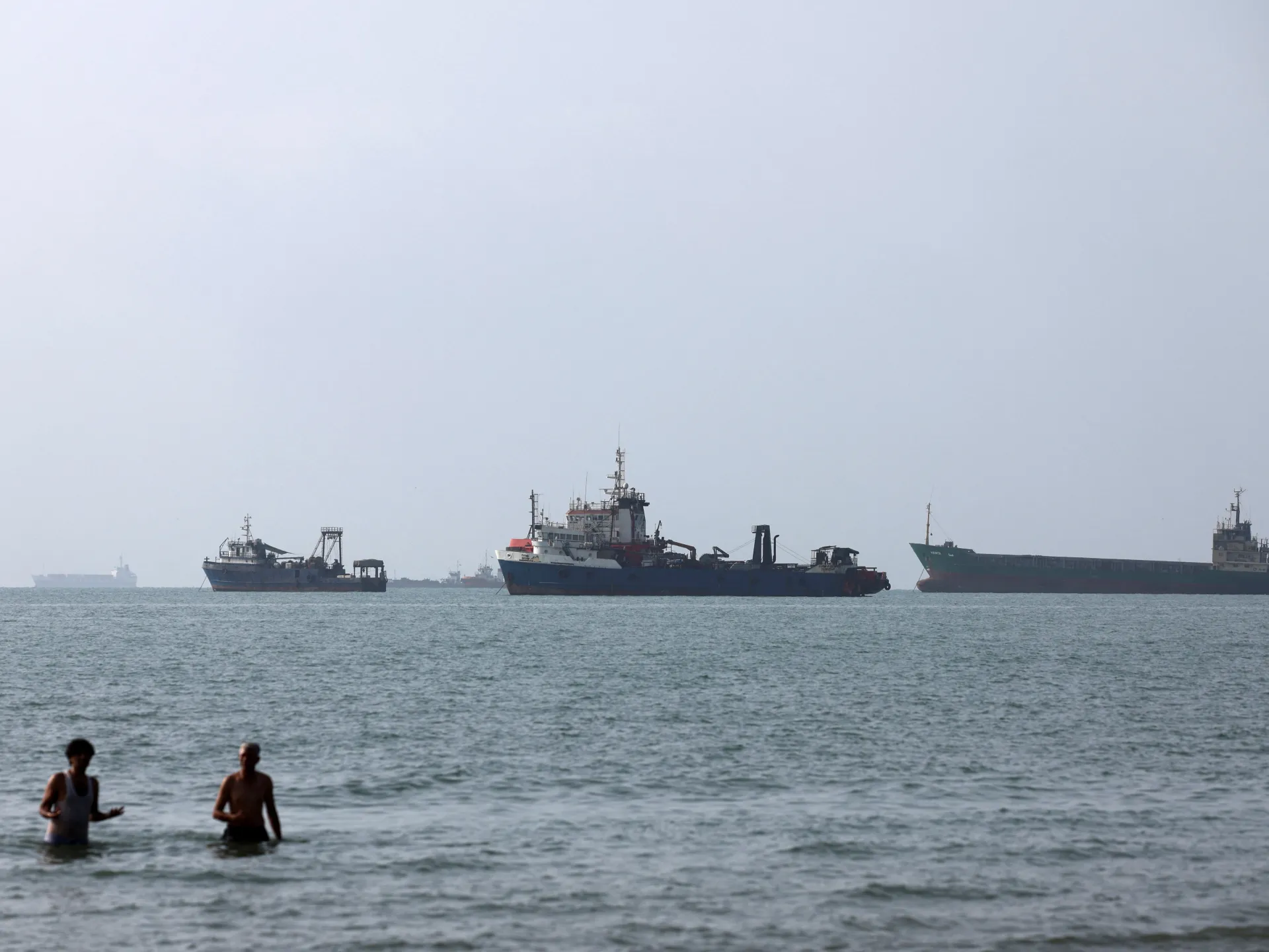 Guerre en Iran en direct : Oman annonce le report des pourparlers sur le détroit d'Ormuz entre l'Iran et les États du Golfe