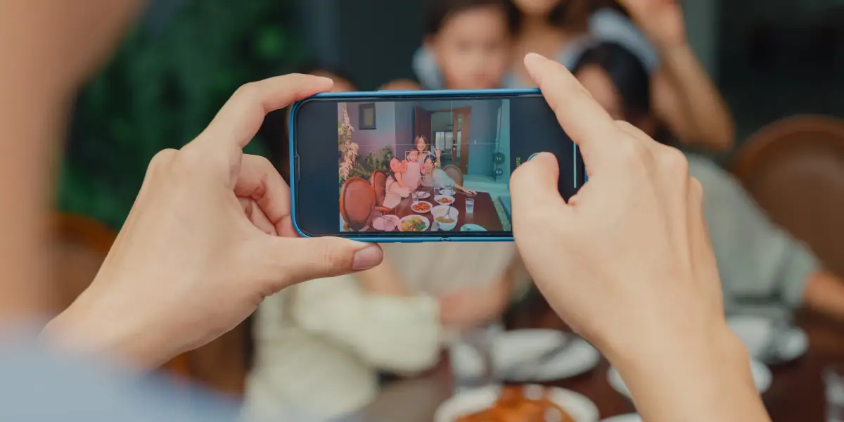 Pourquoi les mères sur les réseaux sociaux décident soudainement de ne plus publier de photos de leurs enfants