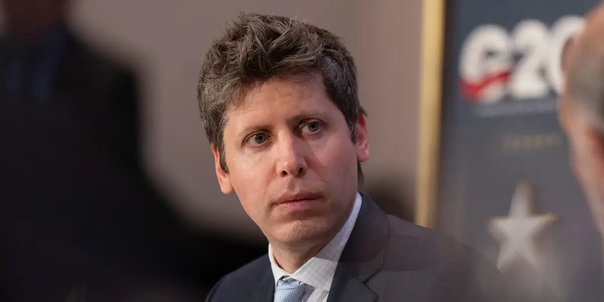 Un chercheur d'OpenAI s'affranchit de sa hiérarchie et estime que modérer la frontière ne suffira pas