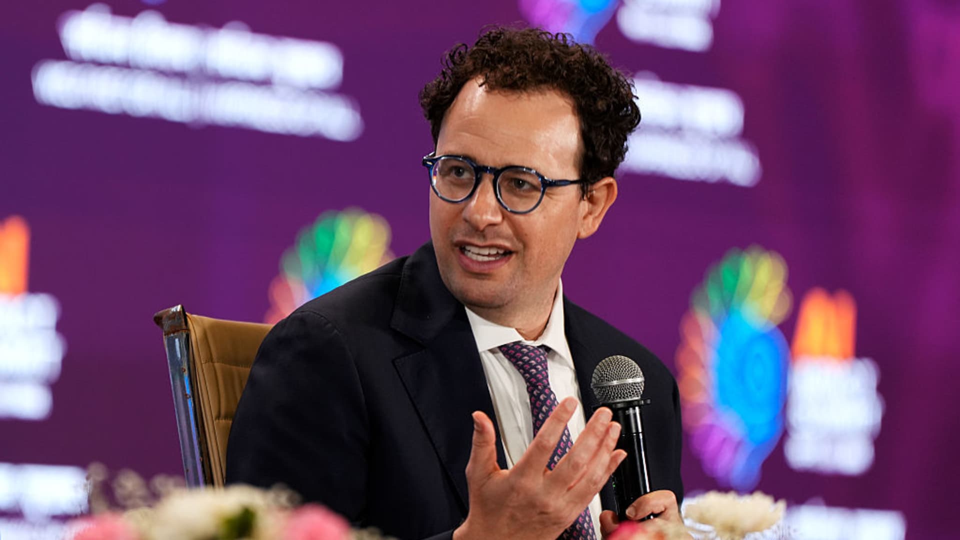 L'Américain Amodei (Anthropic) estime que la Chine pose « le plus difficile des dilemmes » pour son projet de ralentissement de l'IA