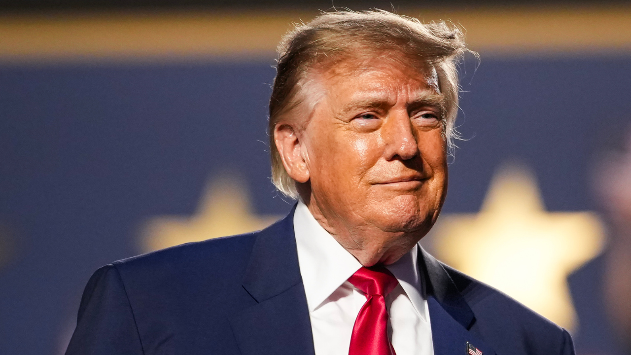 Des démocrates votent à regret pour une victoire de Trump sur les tarifs douaniers dans un vaste projet de loi de sanctions