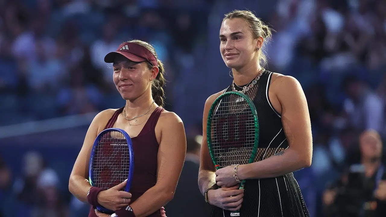 L'Américaine Jessica Pegula battue en deux sets par la numéro un mondiale Aryna Sabalenka en demi-finale de l'US Open