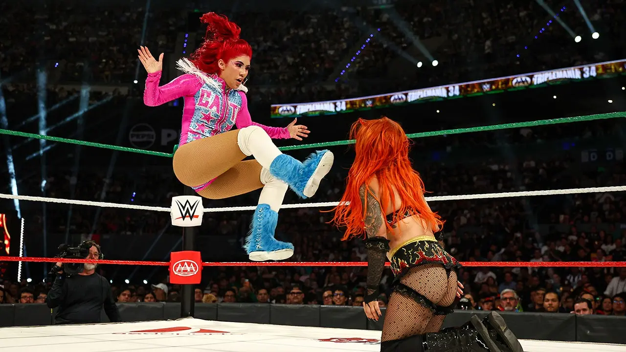 La Catalina met fin au règne de 1 128 jours de Flammer en tant que championne Reina de Reinas de la AAA à Triplemania 34