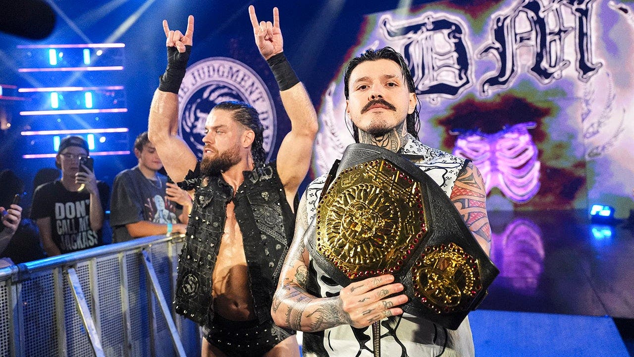 Le champion méga de la AAA Dominik Mysterio est le « package complet », selon le commentateur de la WWE Corey Graves