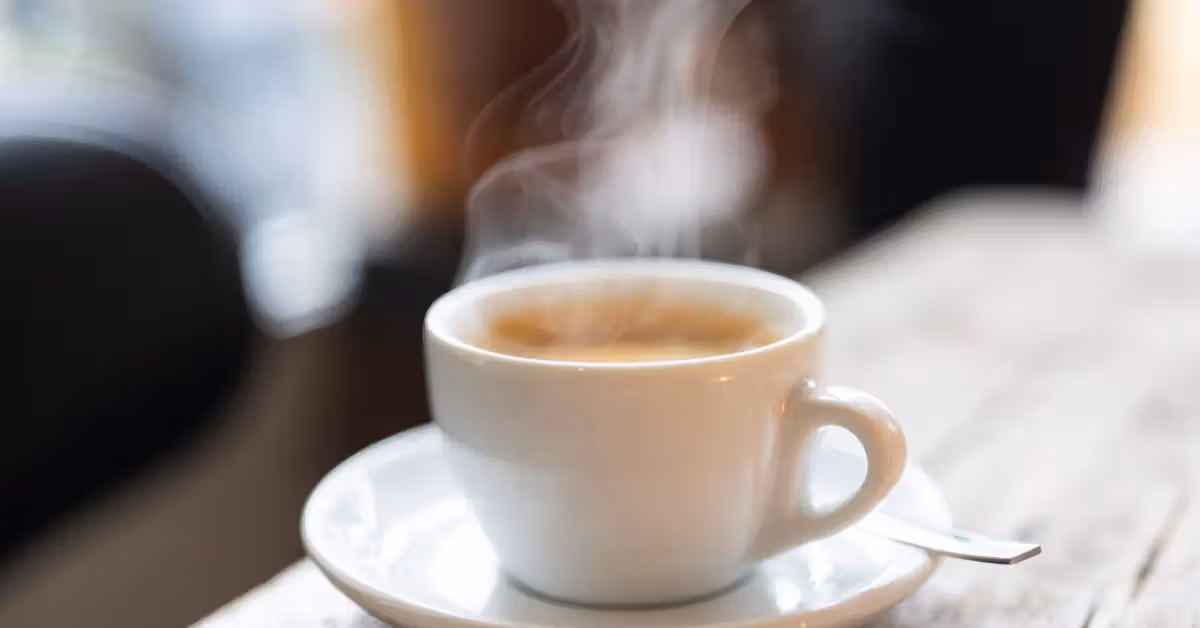 Le café et le thé très chauds peuvent endommager l'œsophage et augmenter le risque de cancer