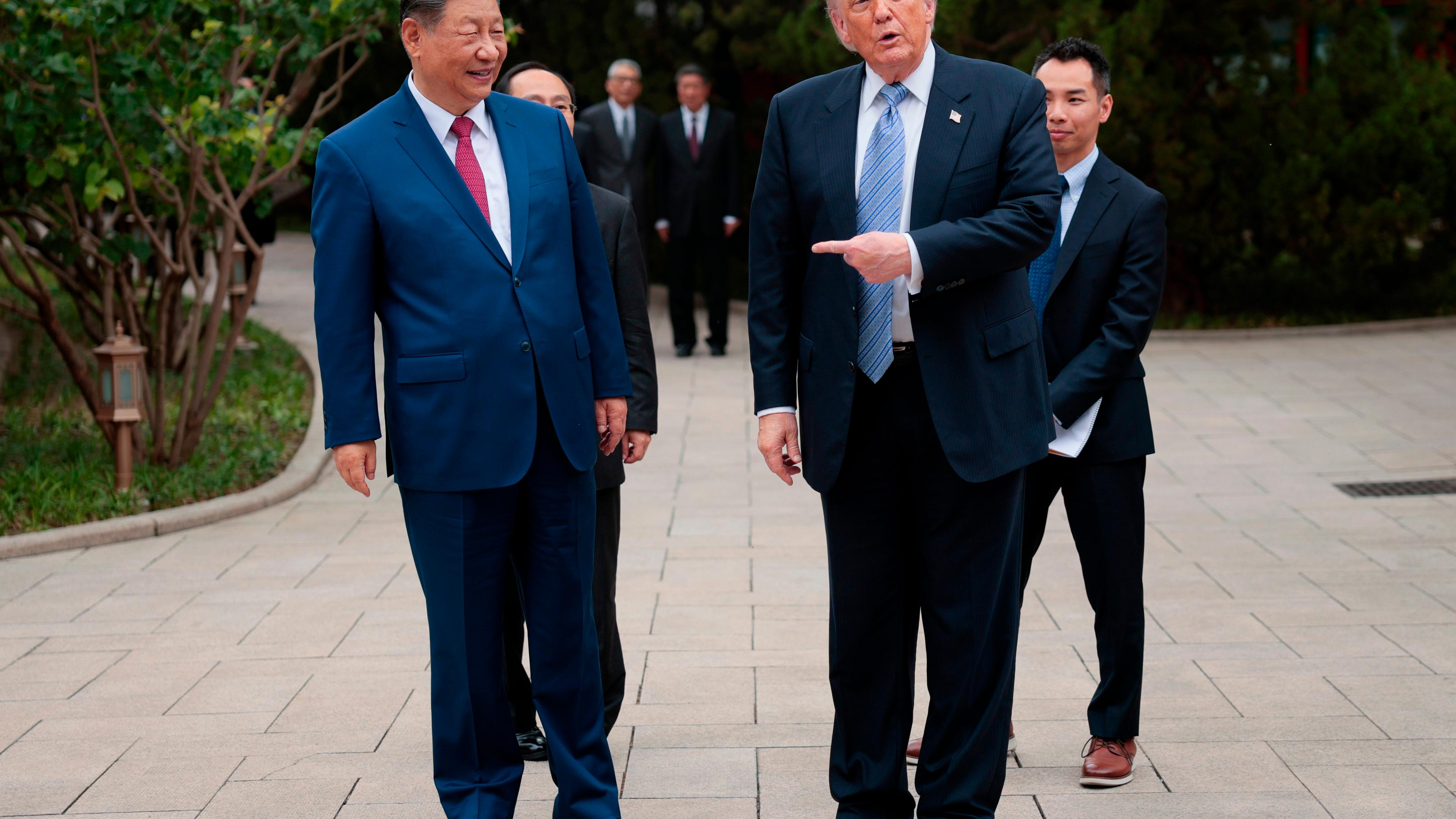 Trump remet en question le soutien des États-Unis à Taïwan après sa visite à Pékin