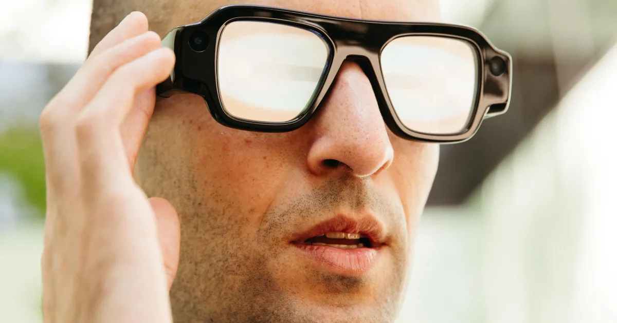 J'ai essayé les lunettes connectées à 2 200 dollars de Snap