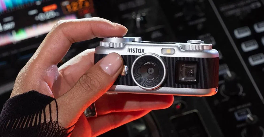 L'Instax Pal 2 de Fujifilm est un petit appareil photo numérique qui pourrait ne pas décevoir