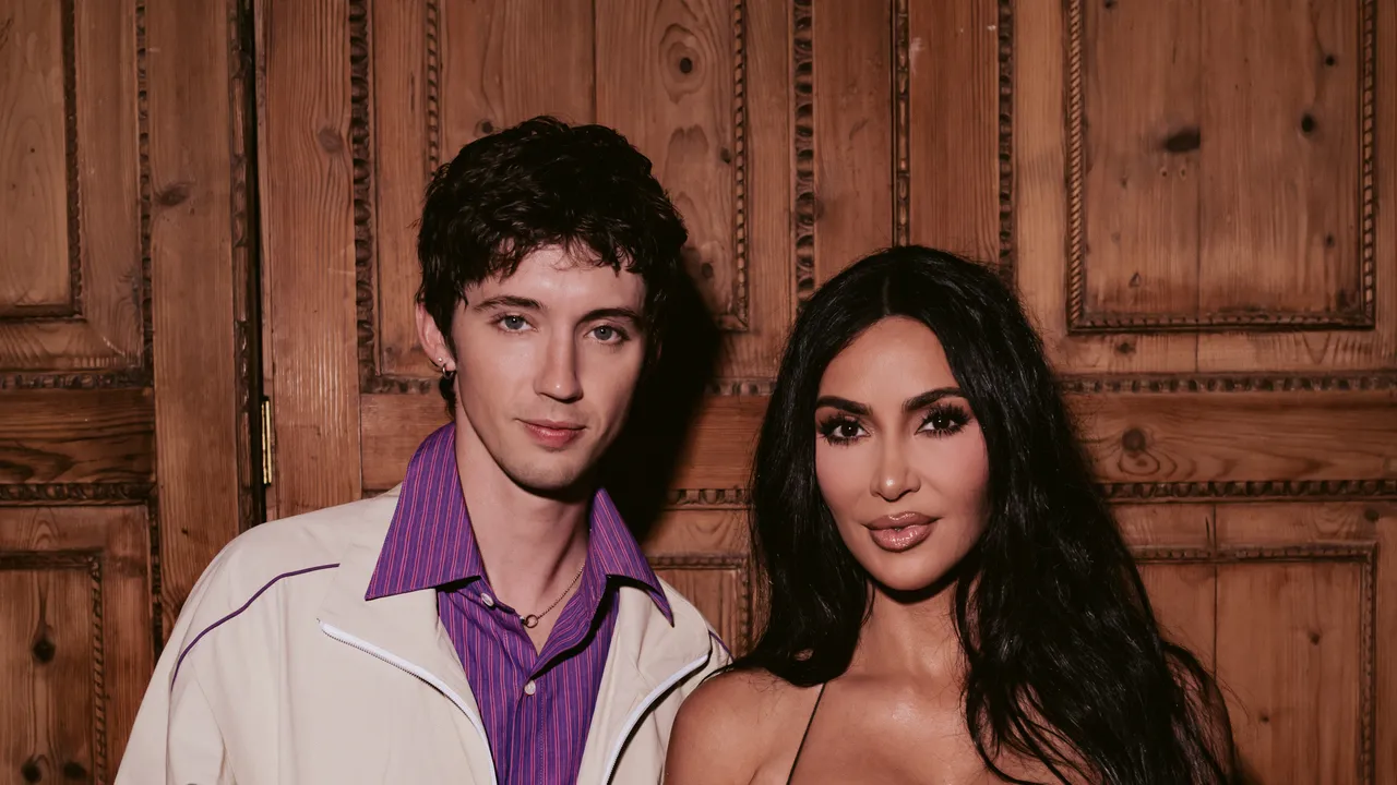 Coup double pour Skims : Kim Kardashian célèbre la première boutique amicale internationale de la marque à Londres