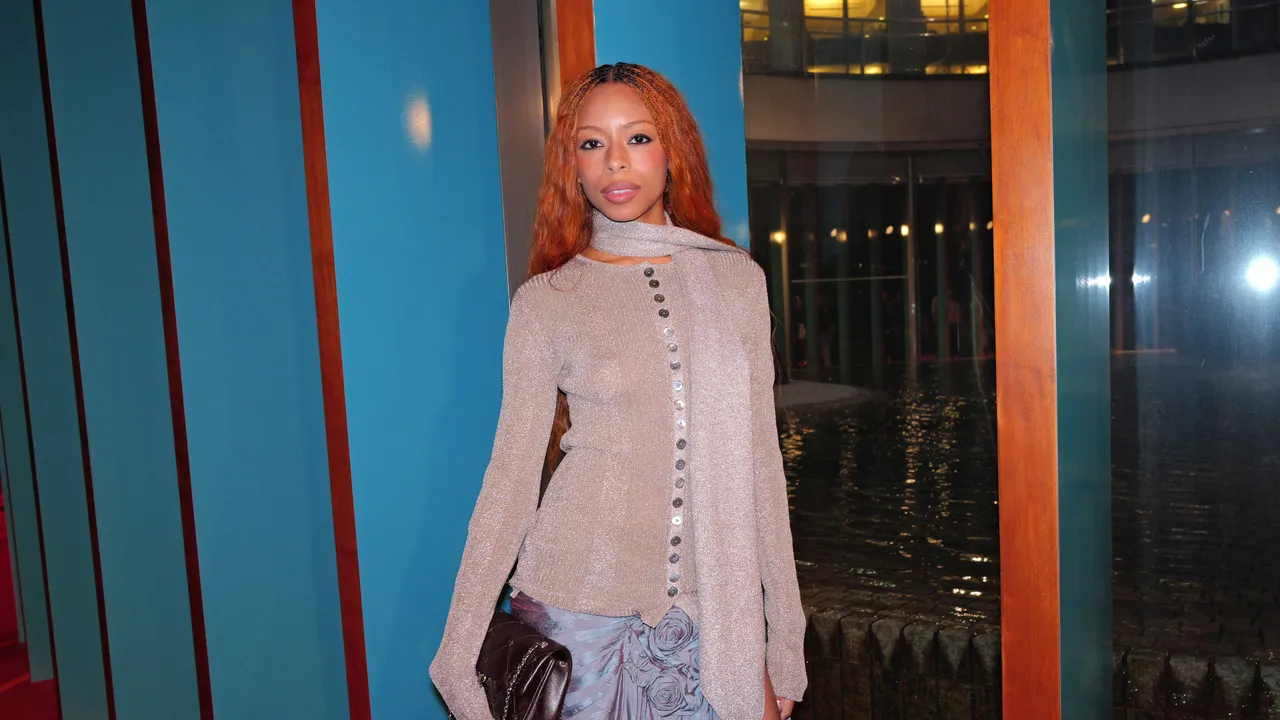 Ravyn Lenae a essayé de garder son rythme cardiaque bas chez Tory Burch